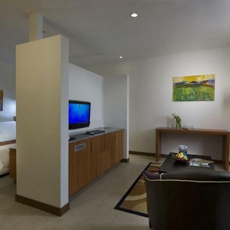 Gloria Swiss Hotel & Apartment Сандакан Екстер'єр фото