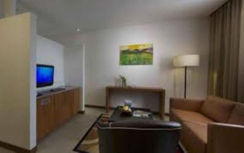 Gloria Swiss Hotel & Apartment Сандакан Екстер'єр фото