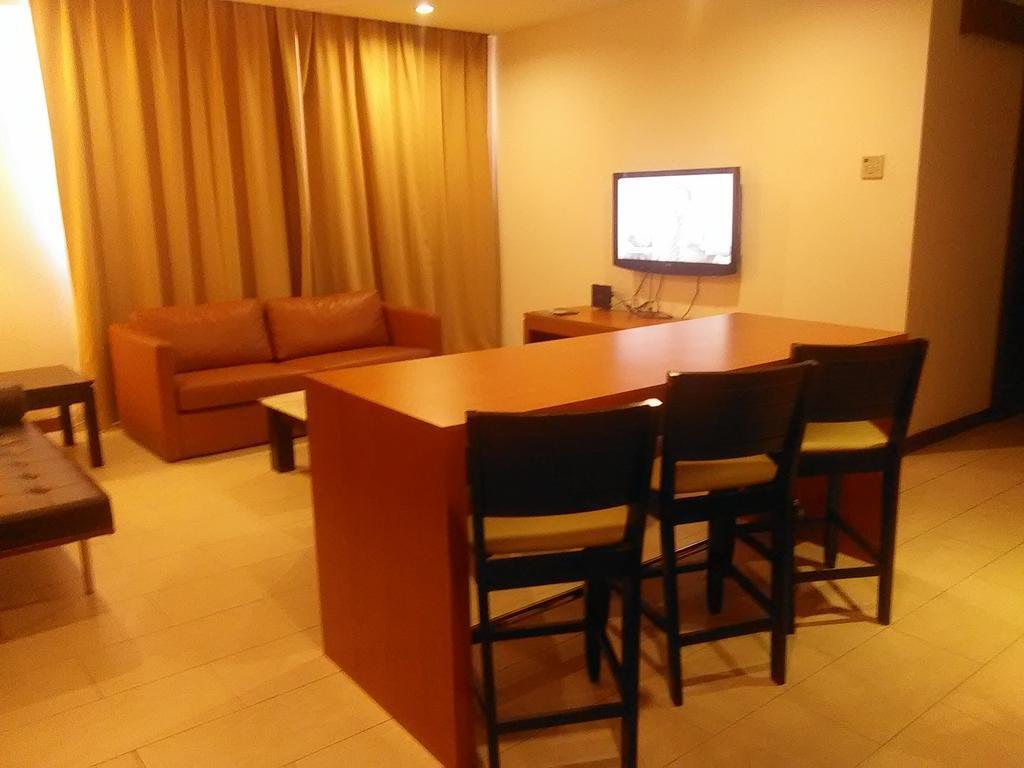 Gloria Swiss Hotel & Apartment Сандакан Екстер'єр фото