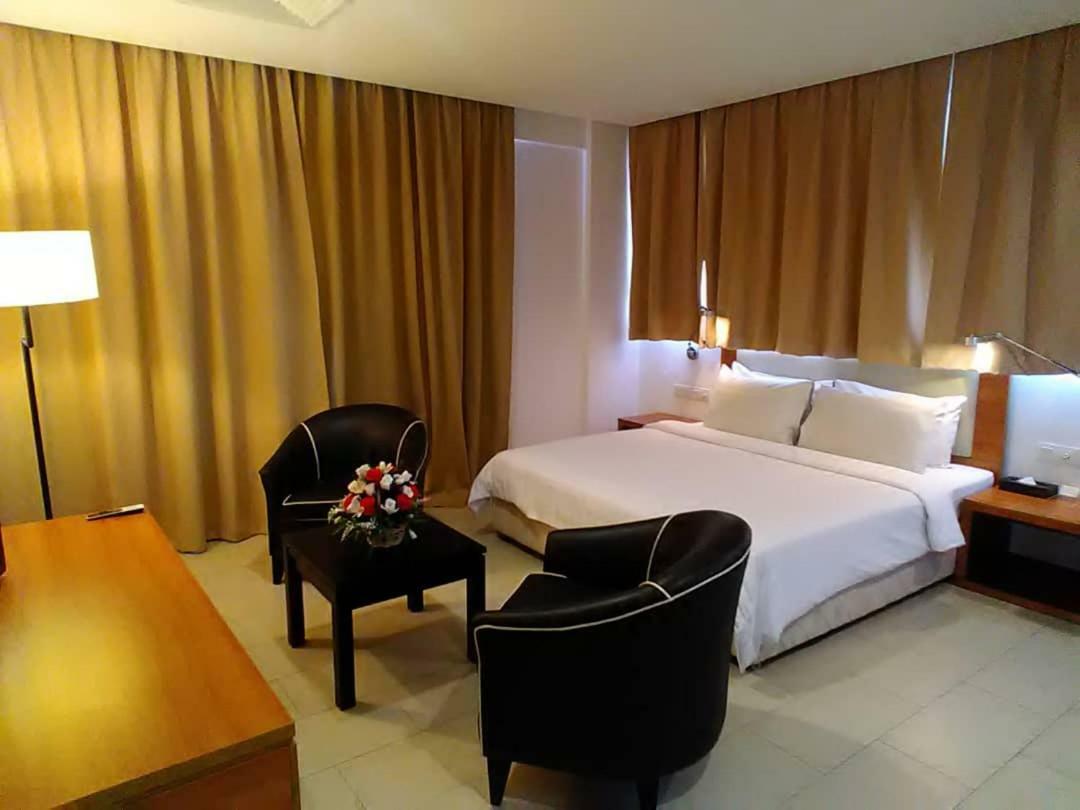 Gloria Swiss Hotel & Apartment Сандакан Екстер'єр фото